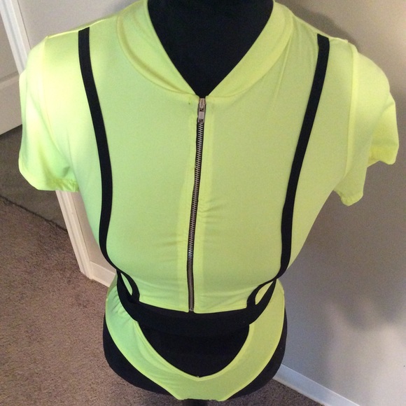 2 piece swimwear - Picture 6 of 7